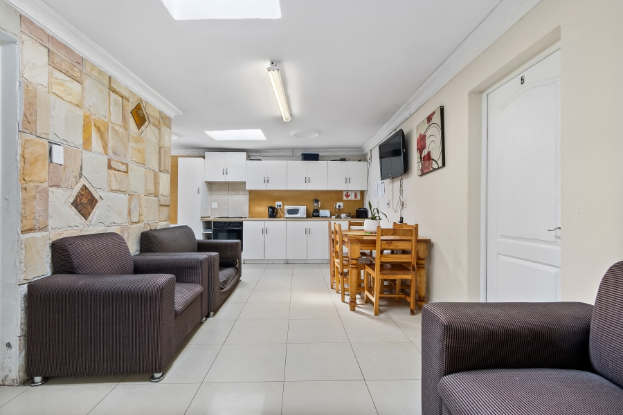 10 Bedroom Property for Sale in Observatory Western Cape